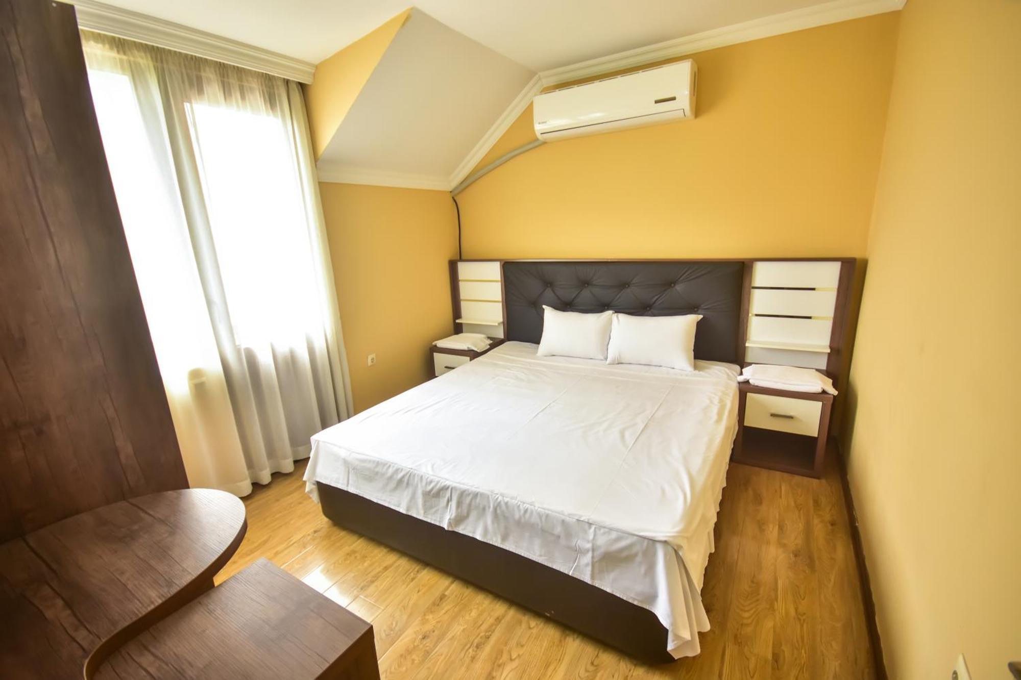 Family Apartments In Batumi Eksteriør billede
