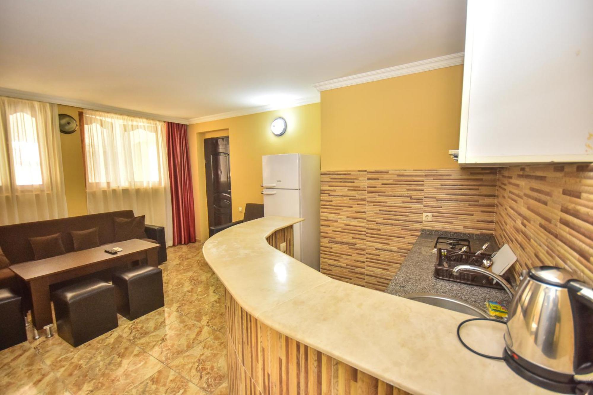 Family Apartments In Batumi Eksteriør billede